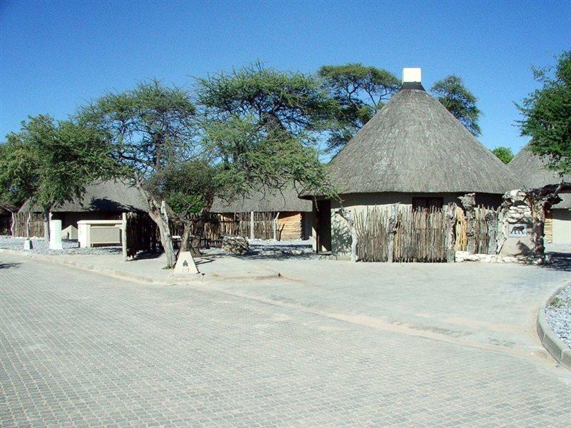 Halali Camp Hotell Etosha Exteriör bild